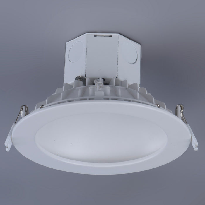 Maxim 57798WTWT LED Recessed Downlight, White