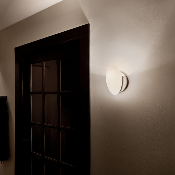 Kichler 6520NI One Light Wall Sconce, Brushed Nickel