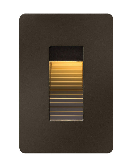 Hinkley 58504BZ3K LED Step Light, Bronze