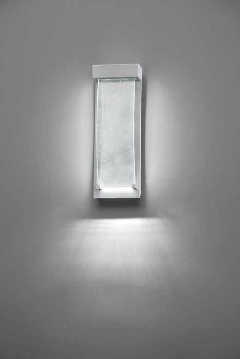 Eurofase 35888-024 LED Outdoor Surface Mount, Silver