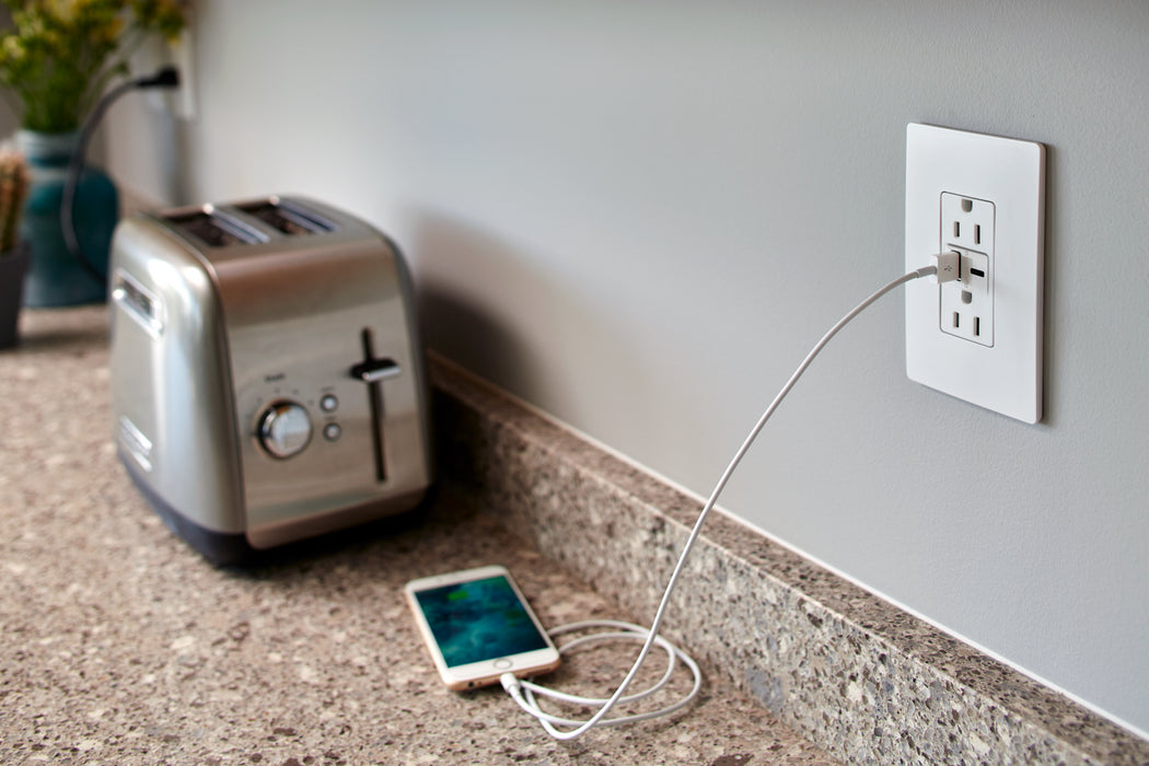 Legrand R26USBACW Tamper-Resistant USB Type A/C Outlet, White