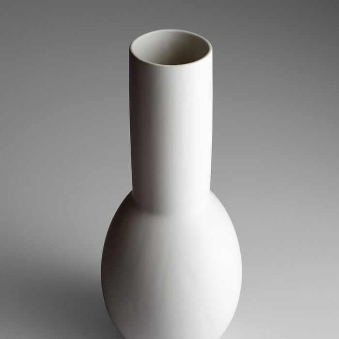 Cyan 10536 Vase, Matte White