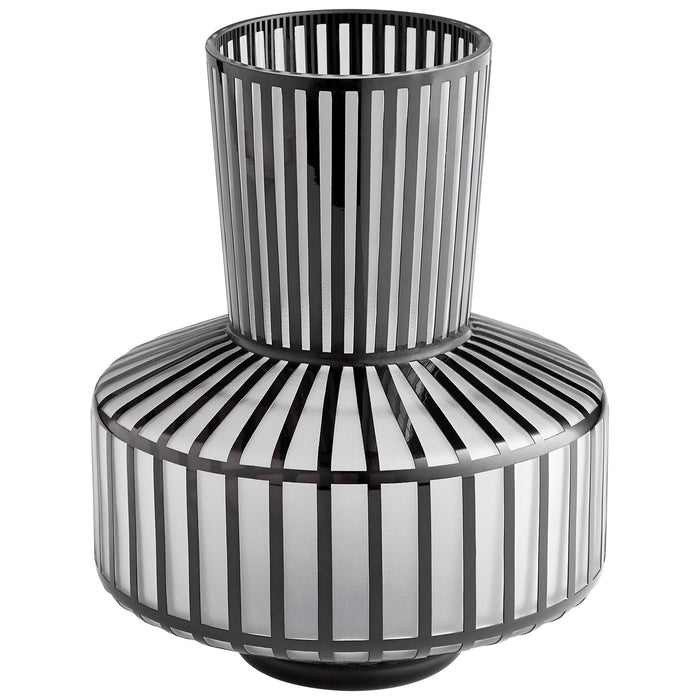 Cyan 10875 Vase, Black