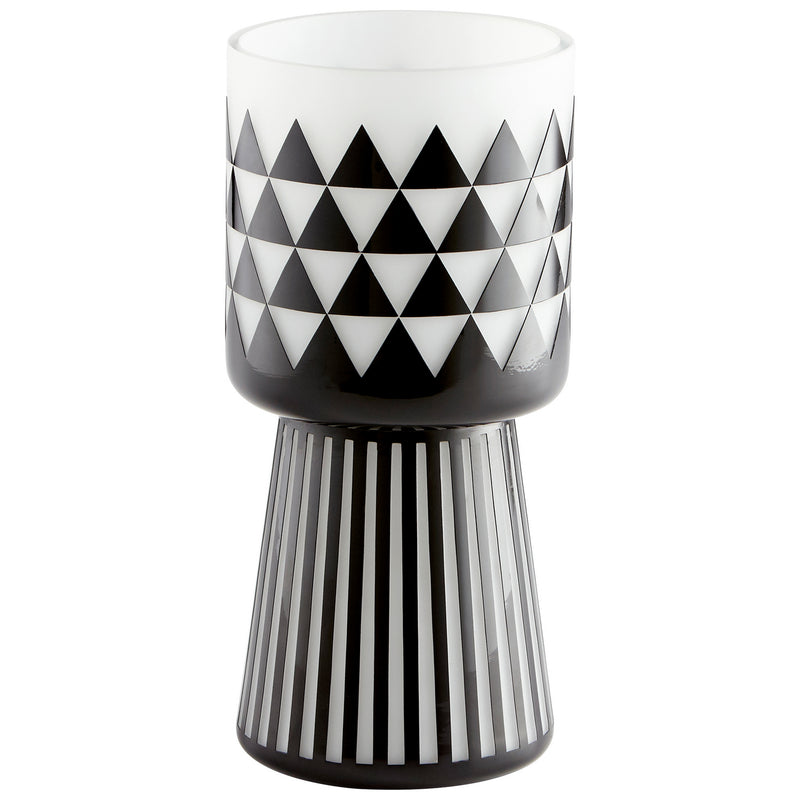 Cyan 11091 Vase, Black And White