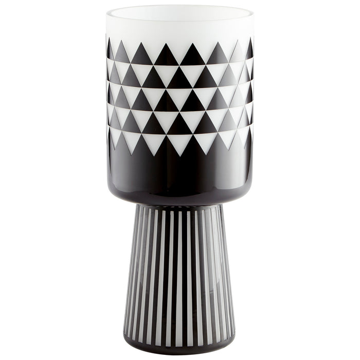 Cyan 11092 Vase, Black And White