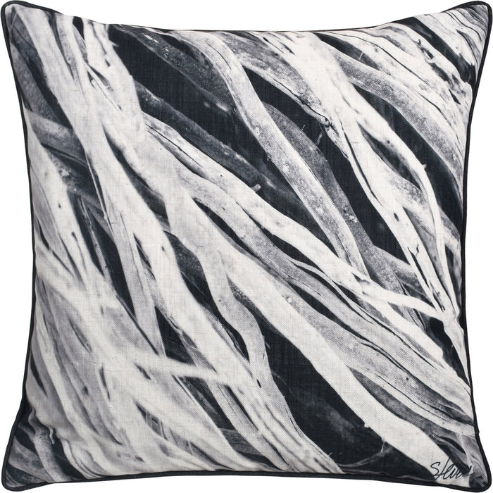Renwil PWFL1300 Home Accents - Blankets/Throws