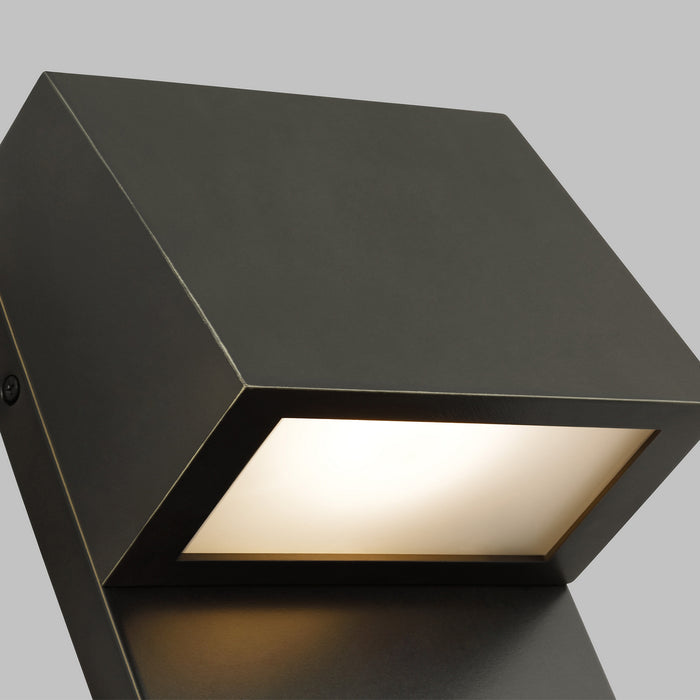 Visual Comfort Studio 8663393S-71 LED Outdoor Wall Lantern, Antique Bronze