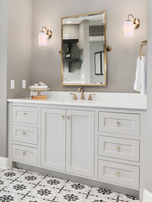 Canarm IVL1130A01GD One Light Vanity, Gold