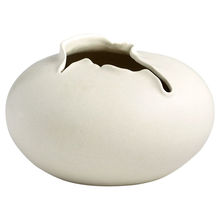 Cyan 11403 Vase, Off White Glaze