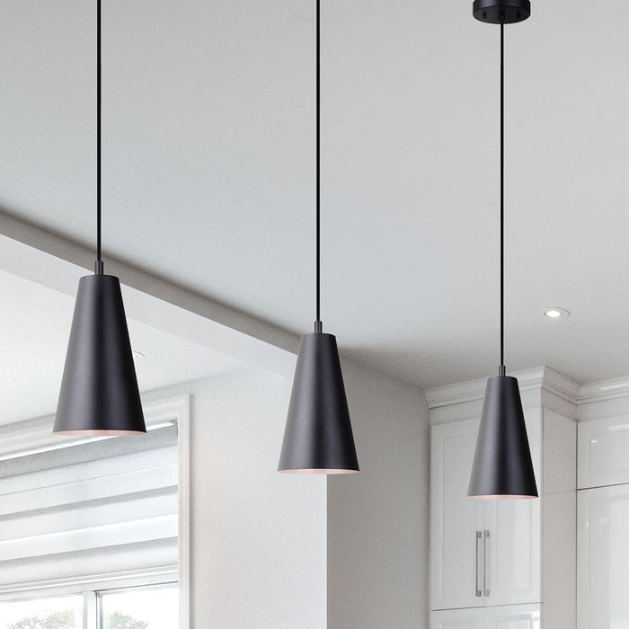 Canarm IPL1056A01BK One Light Pendant, Matte Black