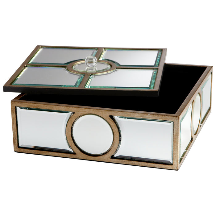 Cyan 05935 Container, Clear And Gold