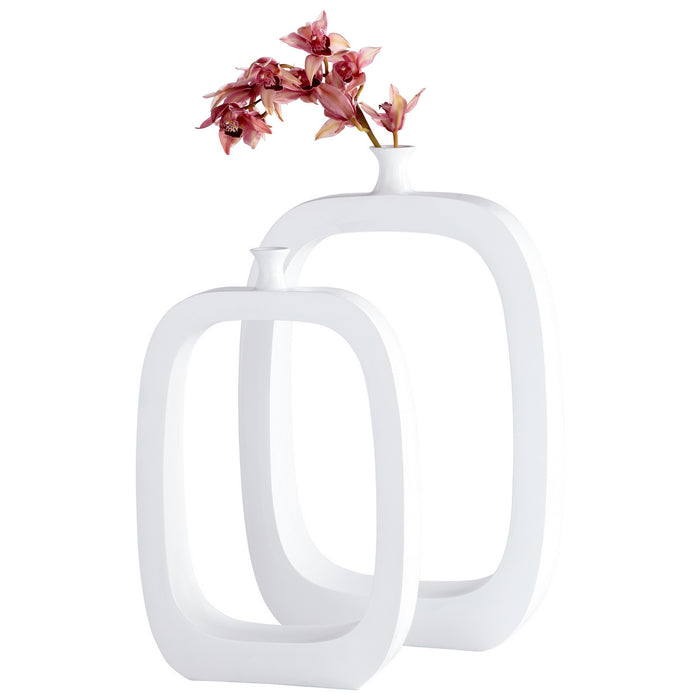 Cyan 05986 Vase, White