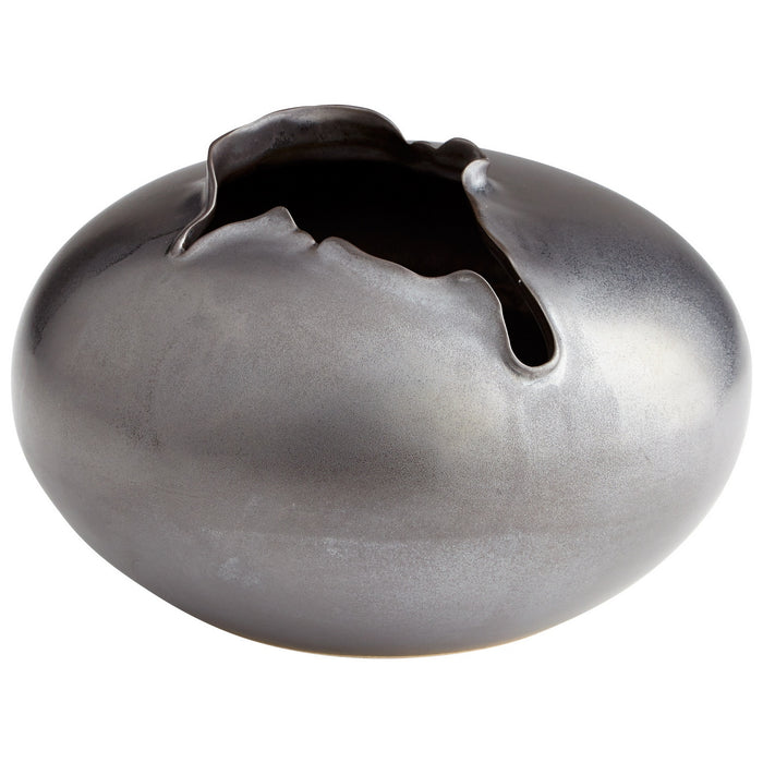 Cyan 06878 Vase, Black Metal