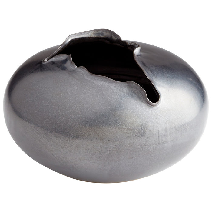 Cyan 06879 Vase, Black Metal