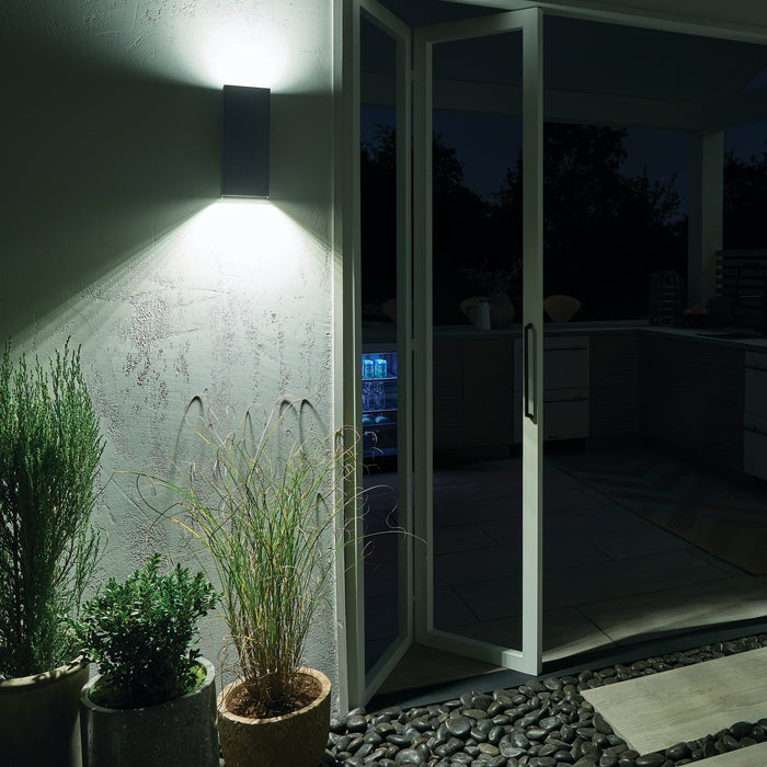 Kichler 49551BKTLED LED Outdoor Wall Mount, Textured Black