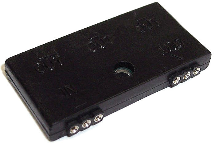 Cal Lighting LTLS-1X4 Splitter, Black