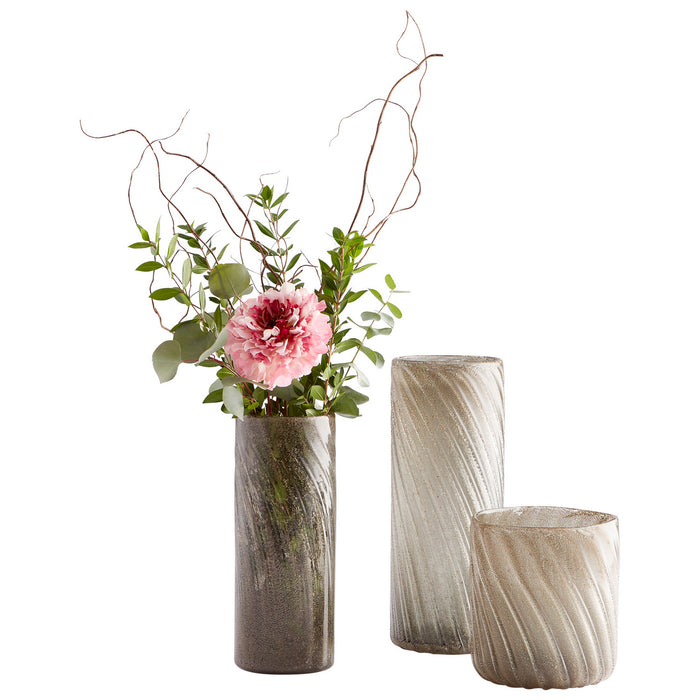 Cyan 09475 Vase, Almond Gold