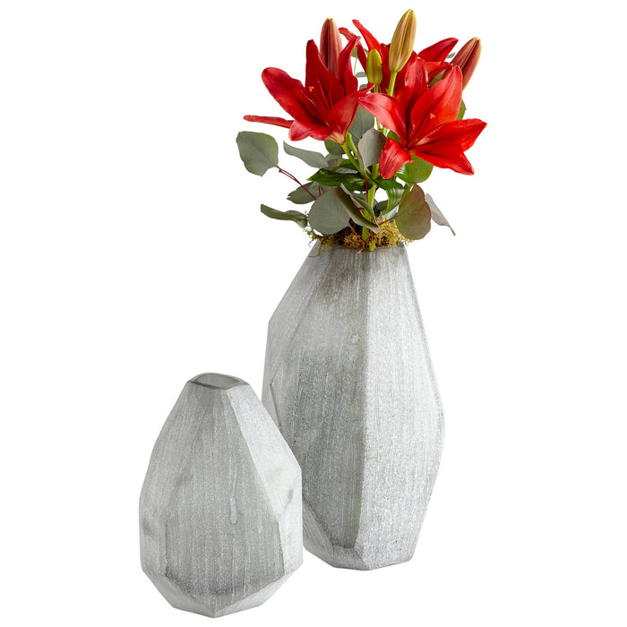 Cyan 09478 Vase, Ash Grey