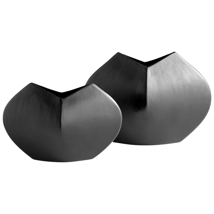 Cyan 10099 Vase, Bronze