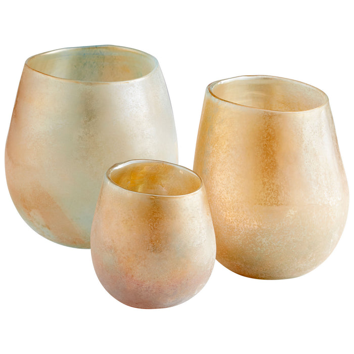 Cyan 10305 Vase, Amber Scavo
