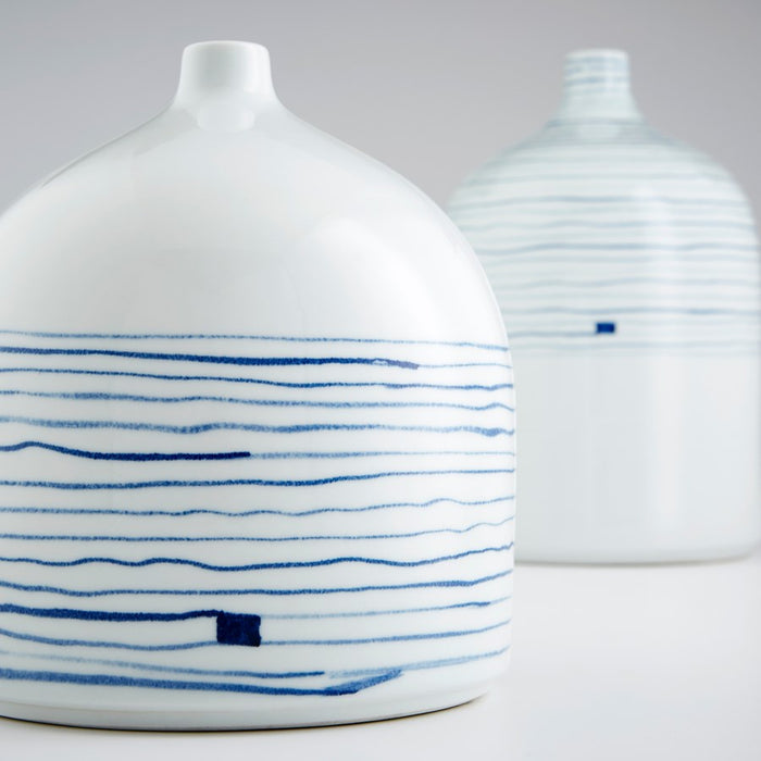 Cyan 10802 Vase, Blue And White
