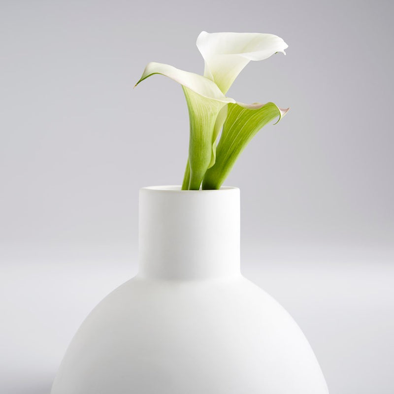 Cyan 10826 Vase, White