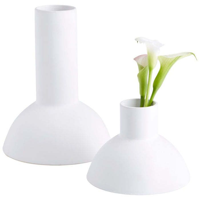 Cyan 10827 Vase, White