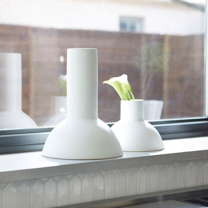 Cyan 10827 Vase, White