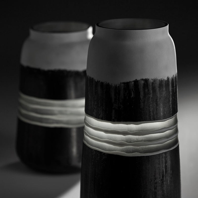 Cyan 10855 Vase, Black And White