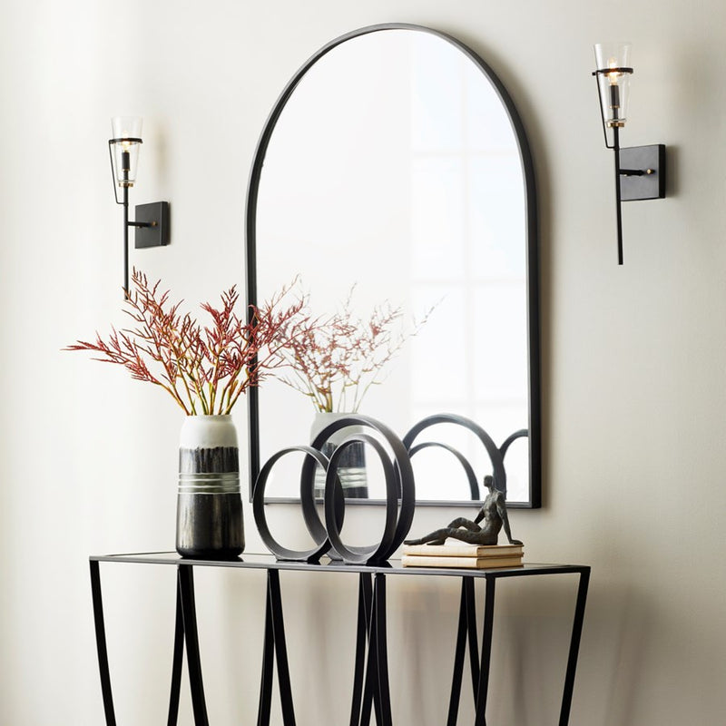 Cyan 10855 Vase, Black And White