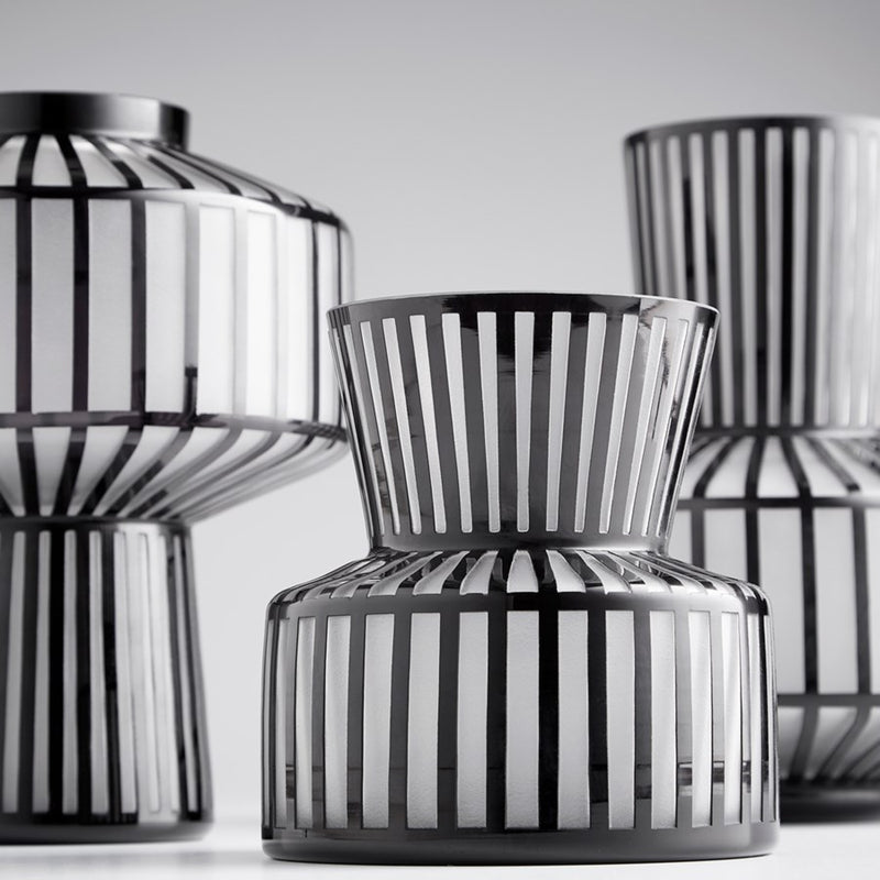 Cyan 10874 Vase, Black