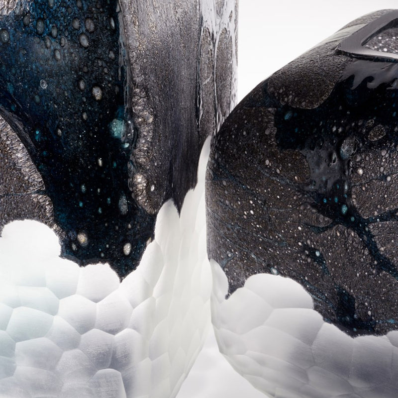 Cyan 10899 Vase, Blue And White