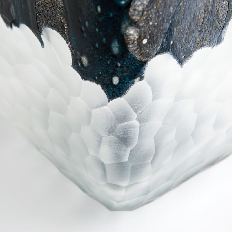 Cyan 10900 Vase, Blue And White