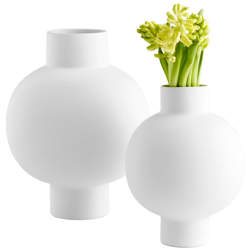 Cyan 10916 Vase, White