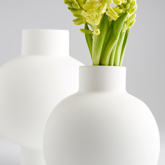 Cyan 10917 Vase, White