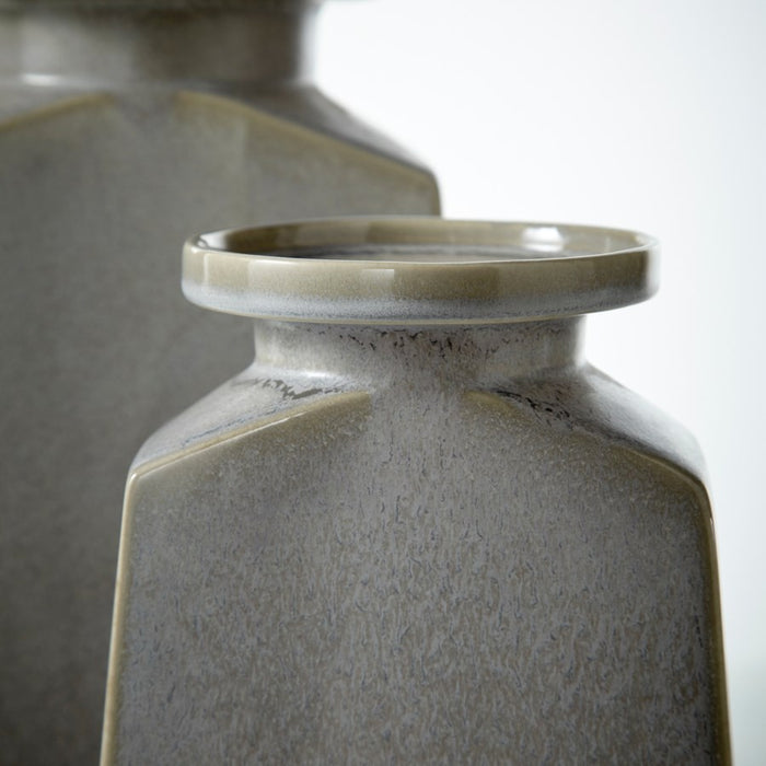 Cyan 10919 Vase, Oyster Silver
