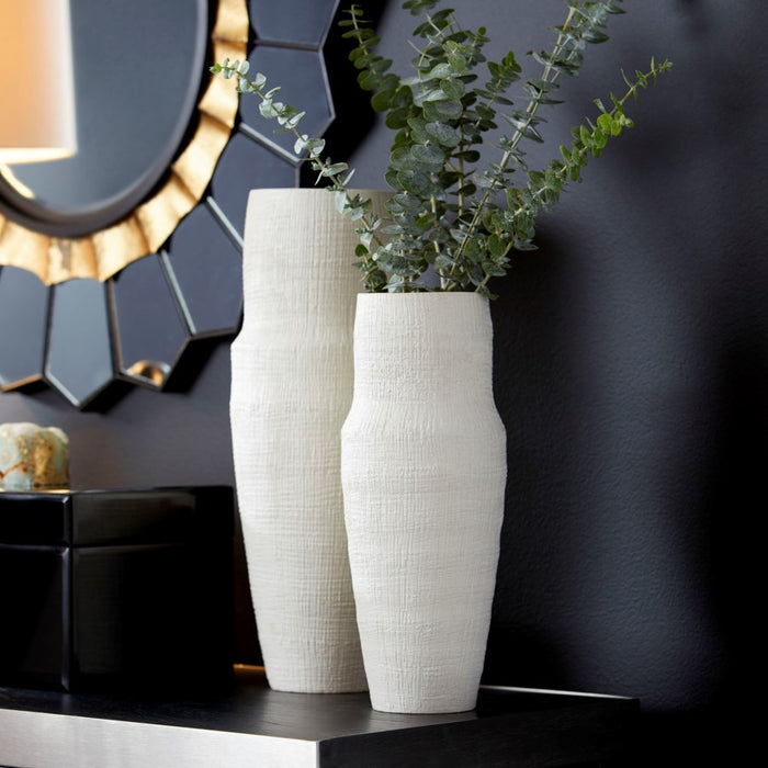 Cyan 10920 Vase, White