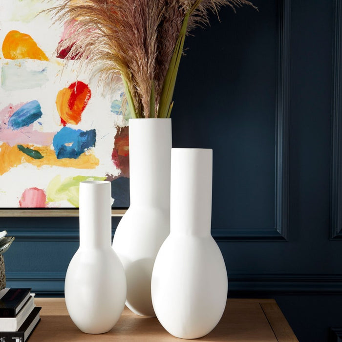 Cyan 10536 Vase, Matte White