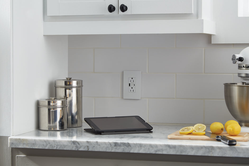 Legrand 1597TRUSBACW Self-Test Gfci Recep Tr 15A W/ Usb Ac, White
