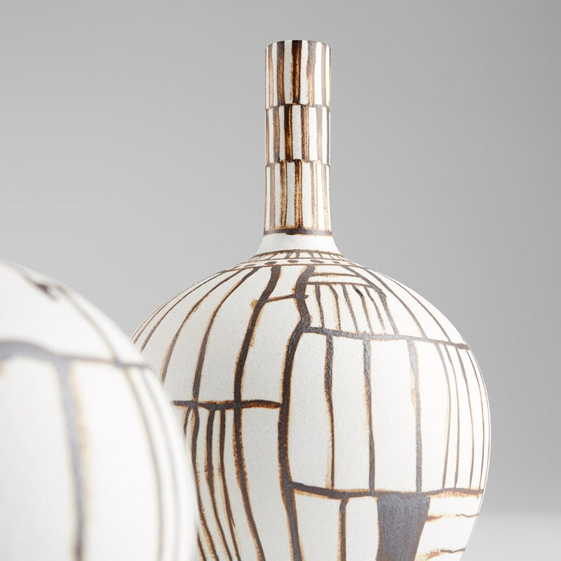 Cyan 10799 Vase, Ebony And White