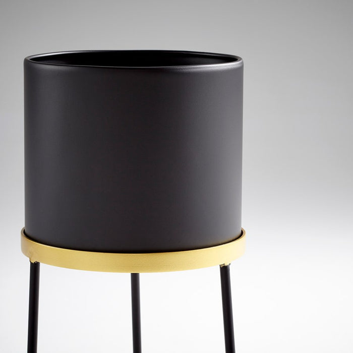 Cyan 11038 Stand, Gold And Black