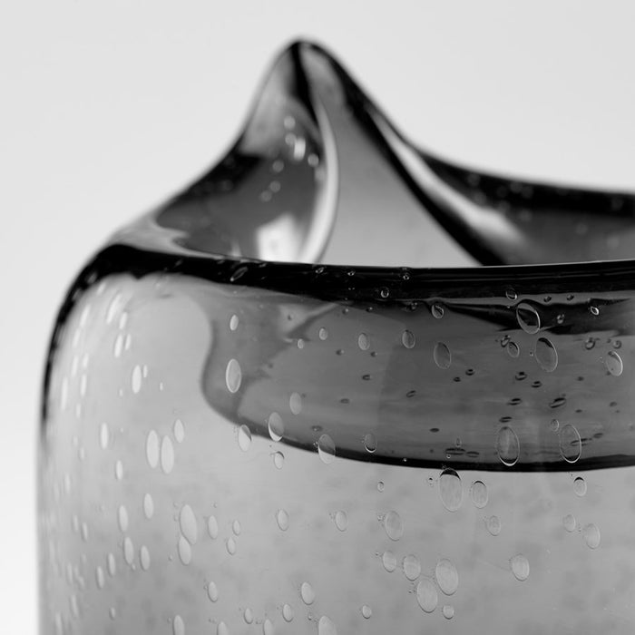 Cyan 11084 Vase, Clear