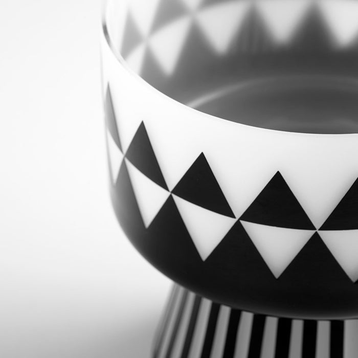 Cyan 11090 Vase, Black And White