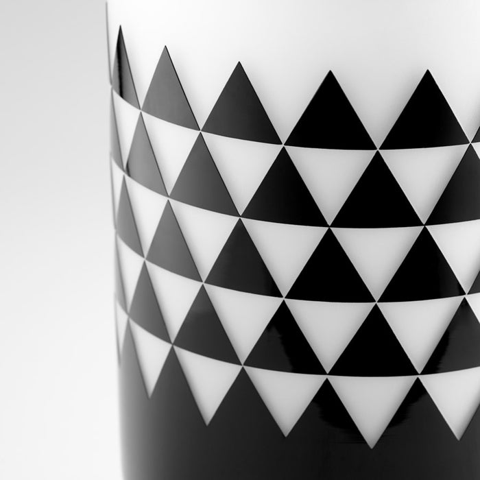 Cyan 11092 Vase, Black And White