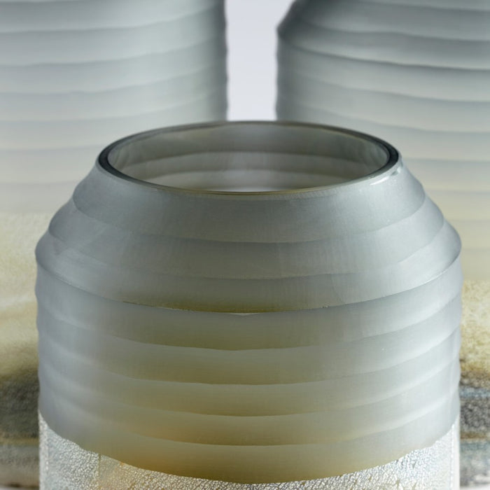 Cyan 11102 Vase, Grey And Guilded Silver