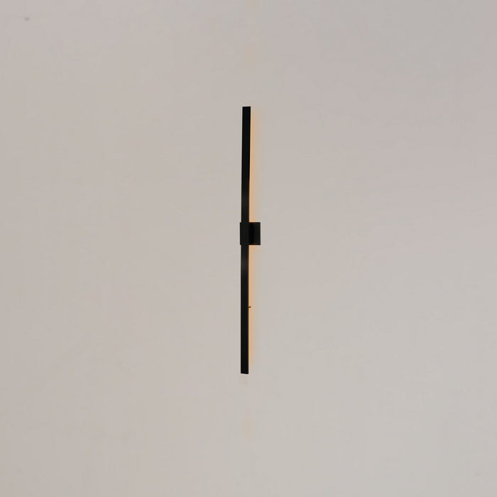 ET2 E41344-BK LED Outdoor Wall Sconce, Black