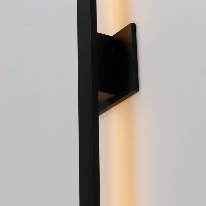 ET2 E41344-BK LED Outdoor Wall Sconce, Black