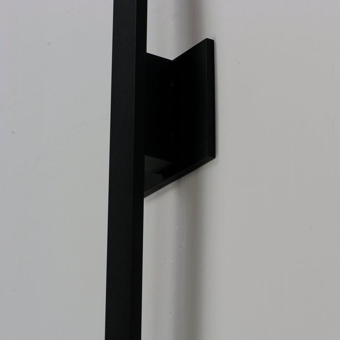 ET2 E41344-BK LED Outdoor Wall Sconce, Black