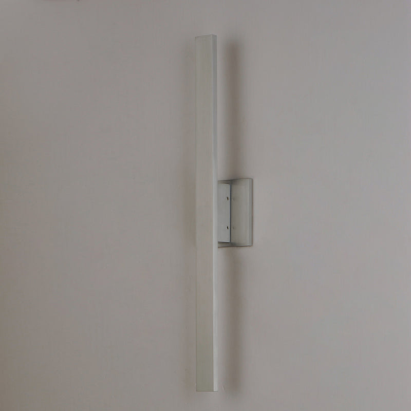 ET2 E41343-SA LED Outdoor Wall Sconce, Satin Aluminum