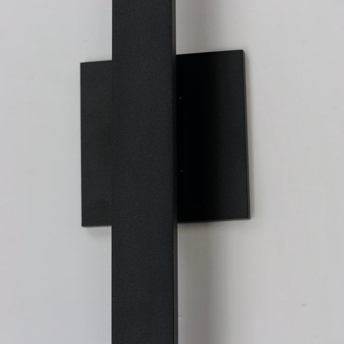 ET2 E41348-BK LED Outdoor Wall Sconce, Black